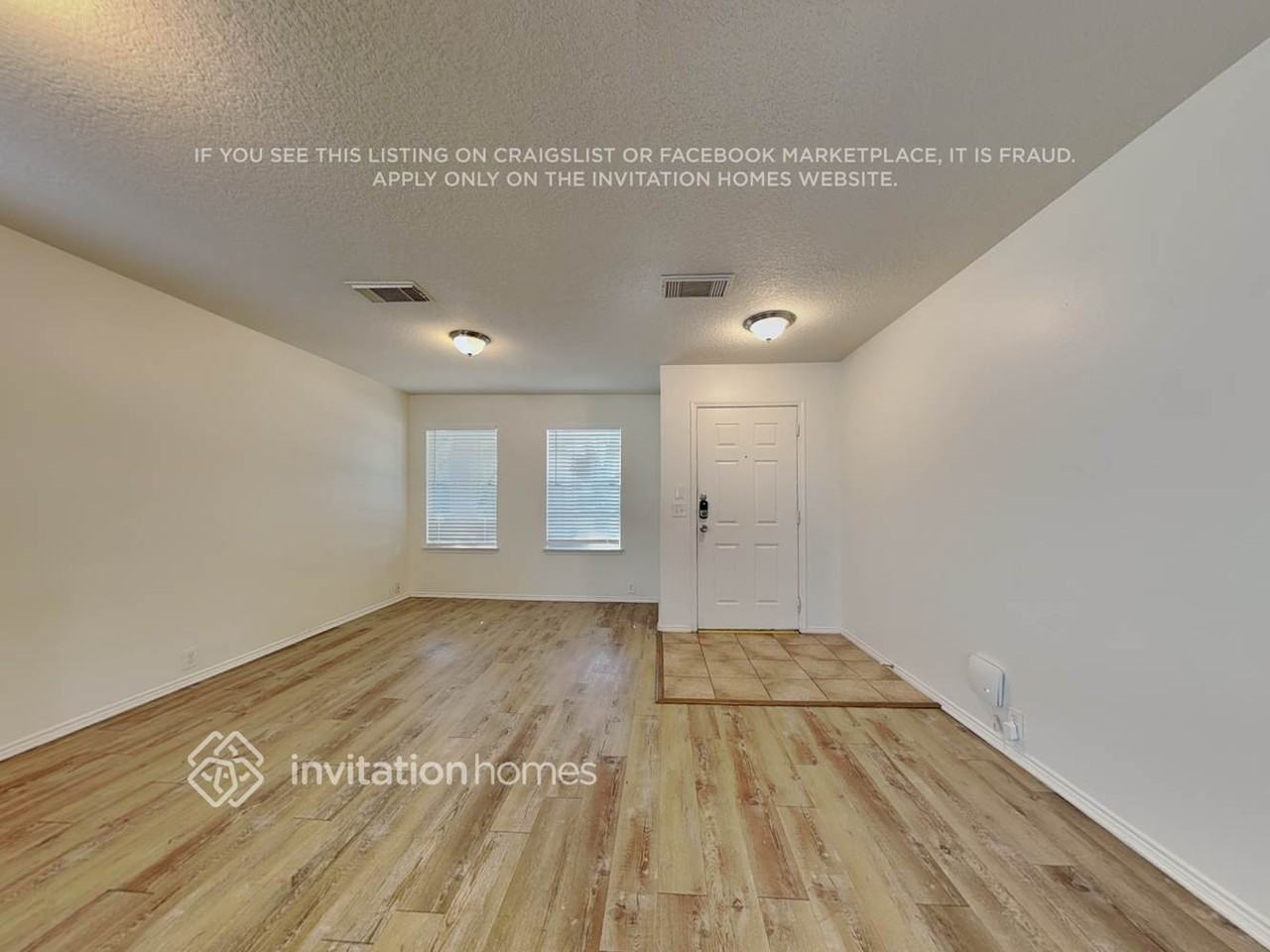 4811 Russet Trail Ct - Photo 4 of 21