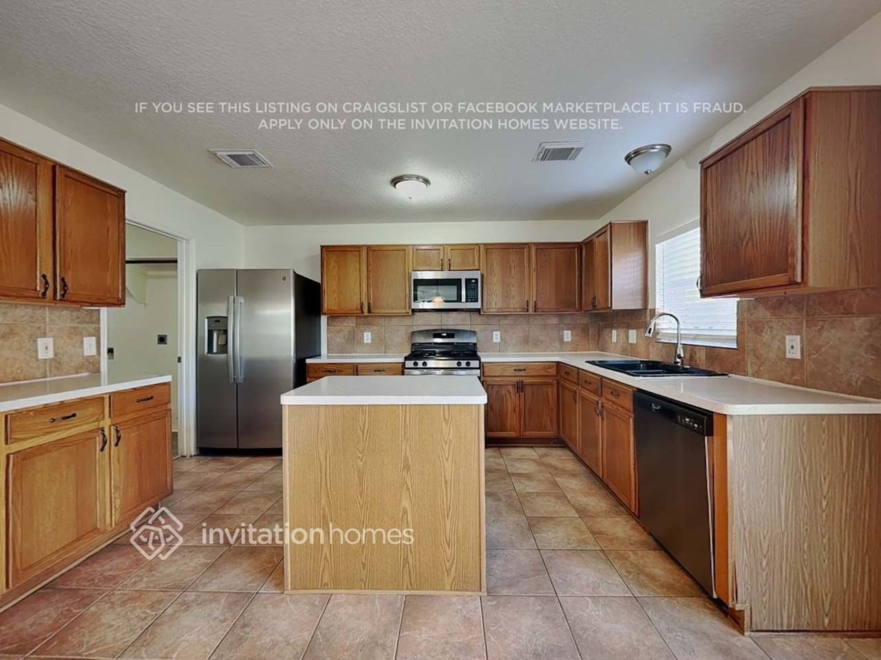 4811 Russet Trail Ct - Photo 7 of 21