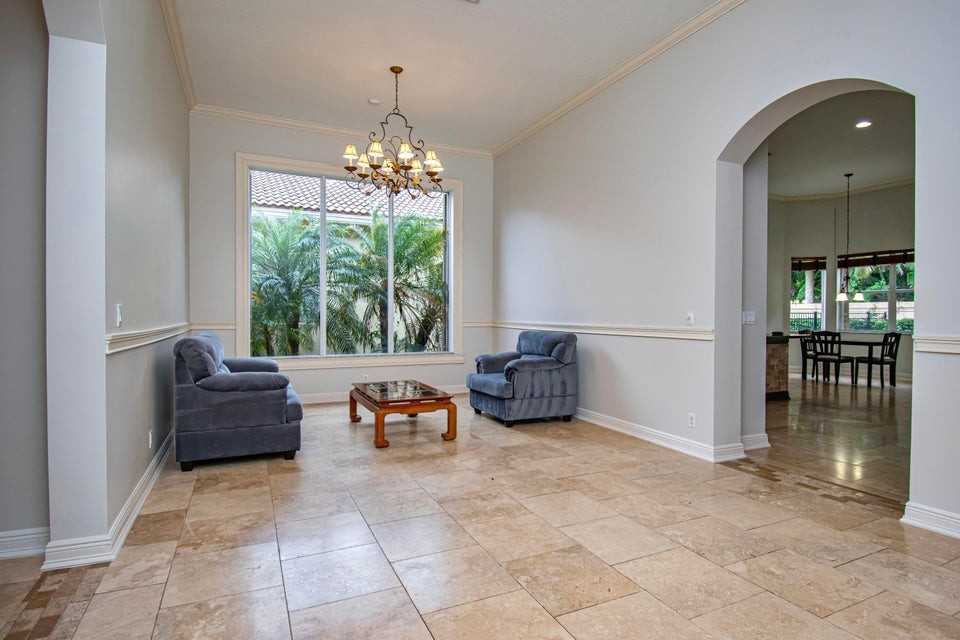 10265 Isle Wynd Court - Photo 6 of 8