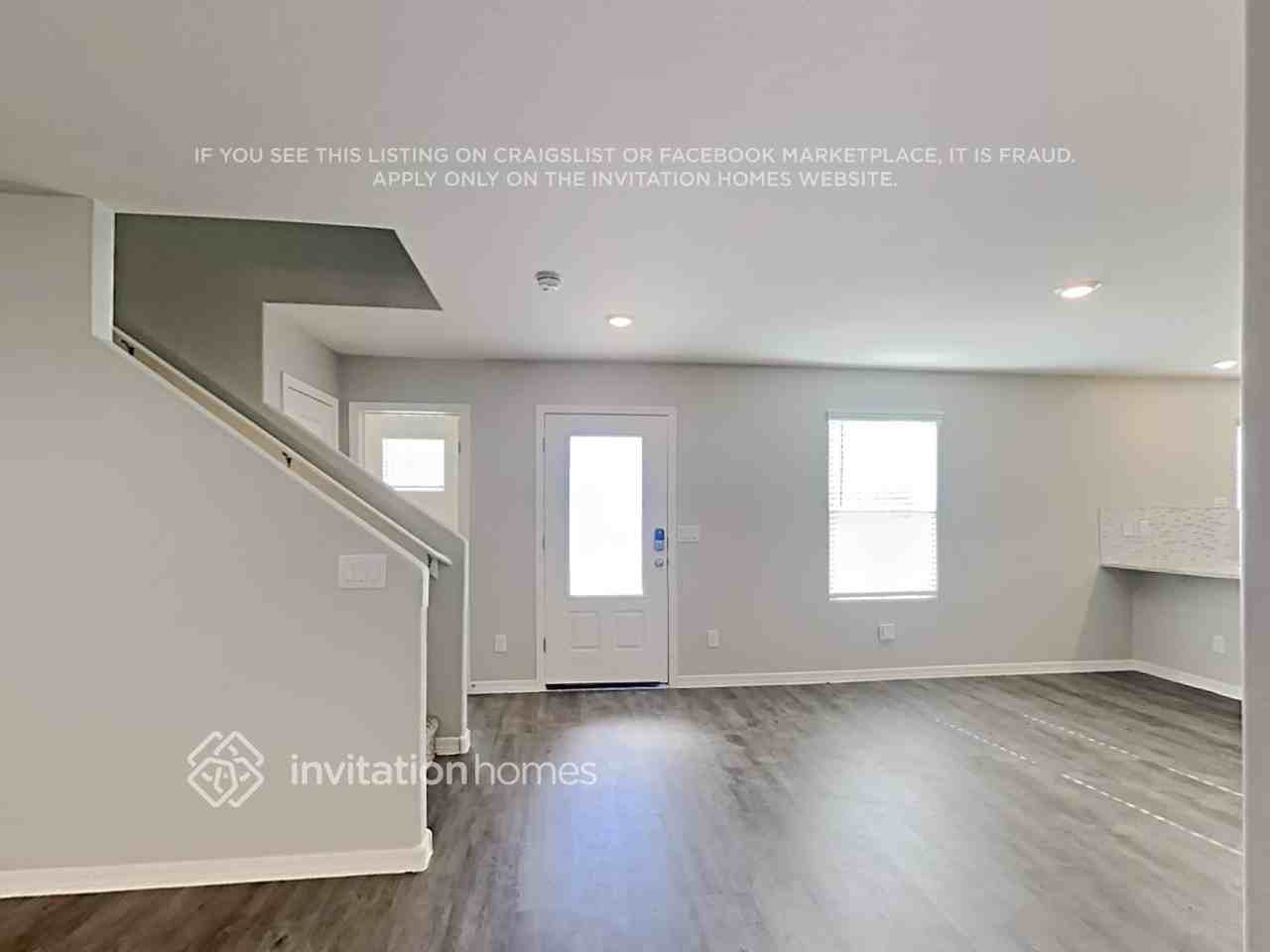 8216 West Illini Street - Photo 5 of 21