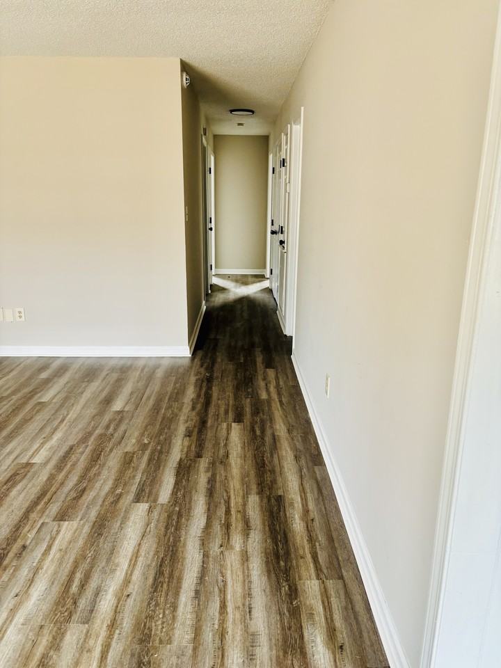 219 S Jefferson St #1 - Photo 5 of 11