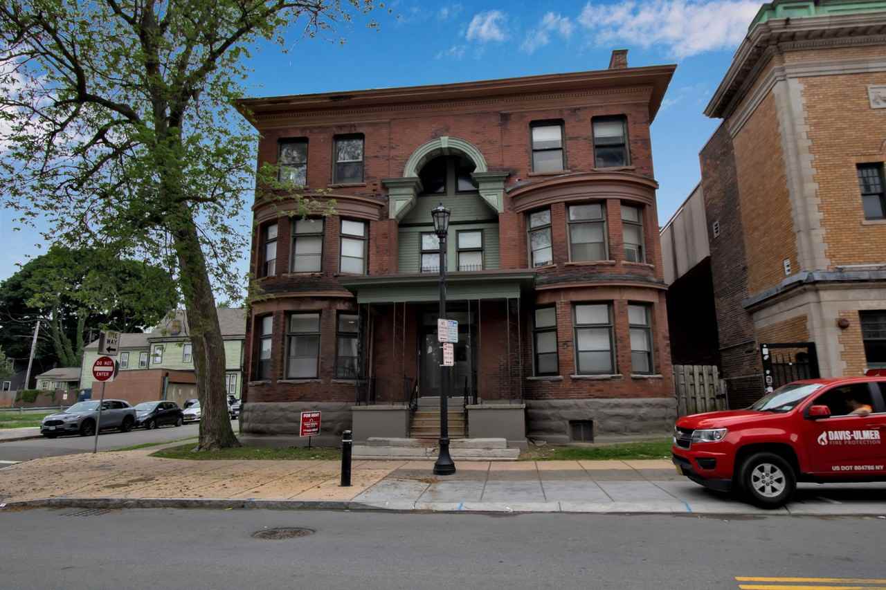 215 Allen Street - Photo 2 of 14