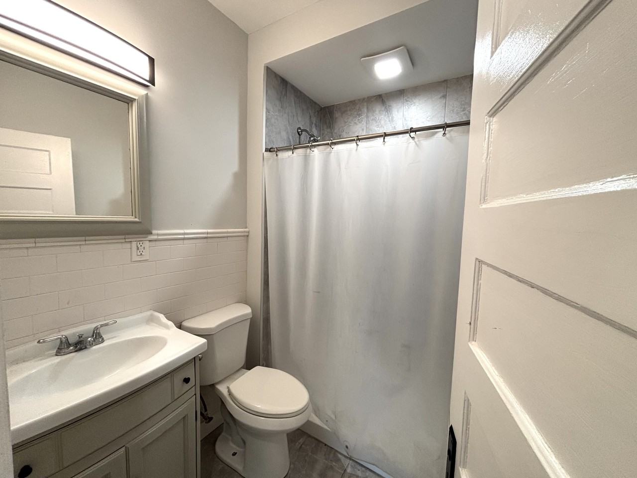 215 Allen Street - Photo 7 of 19