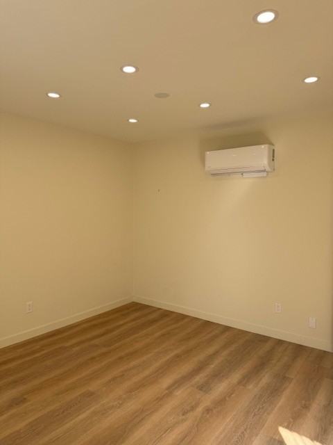 Hermosa Avenue 2767 - Photo 2 of 12