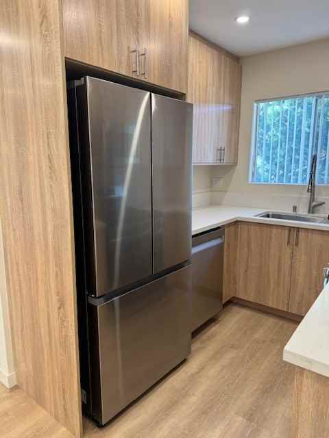 Hermosa Avenue 2767 - Photo 5 of 12