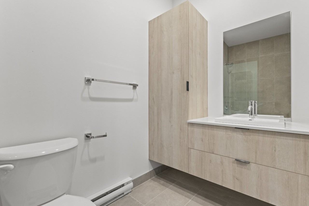 2161 Avenue De Melrose - Photo 5 of 13