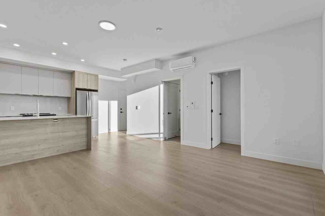 2161 Avenue De Melrose - Photo 7 of 13