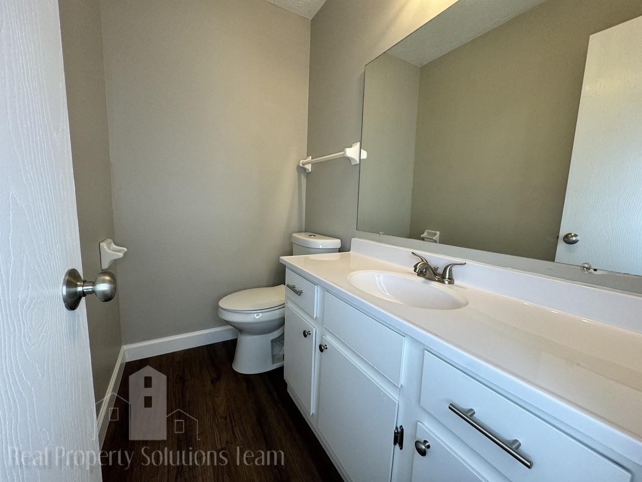 2724 Walden Bluff Court - Photo 5 of 10