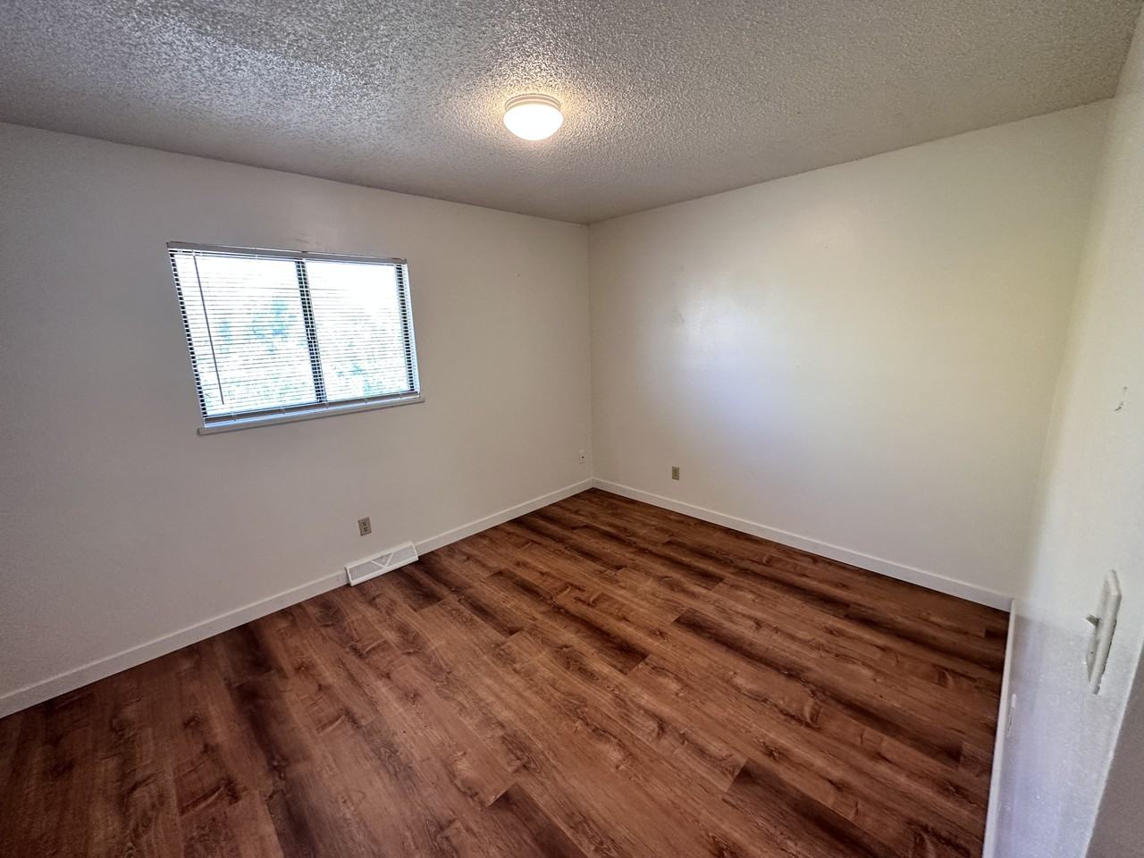 451 Davis Road - Photo 7 of 8