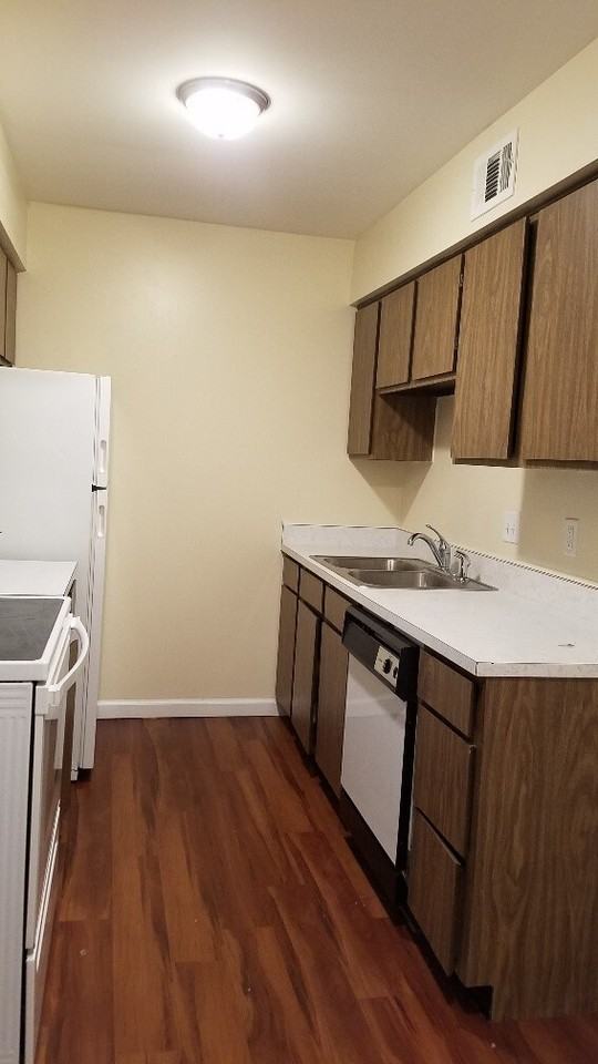 Sunset Cove - Photo 2 of 40