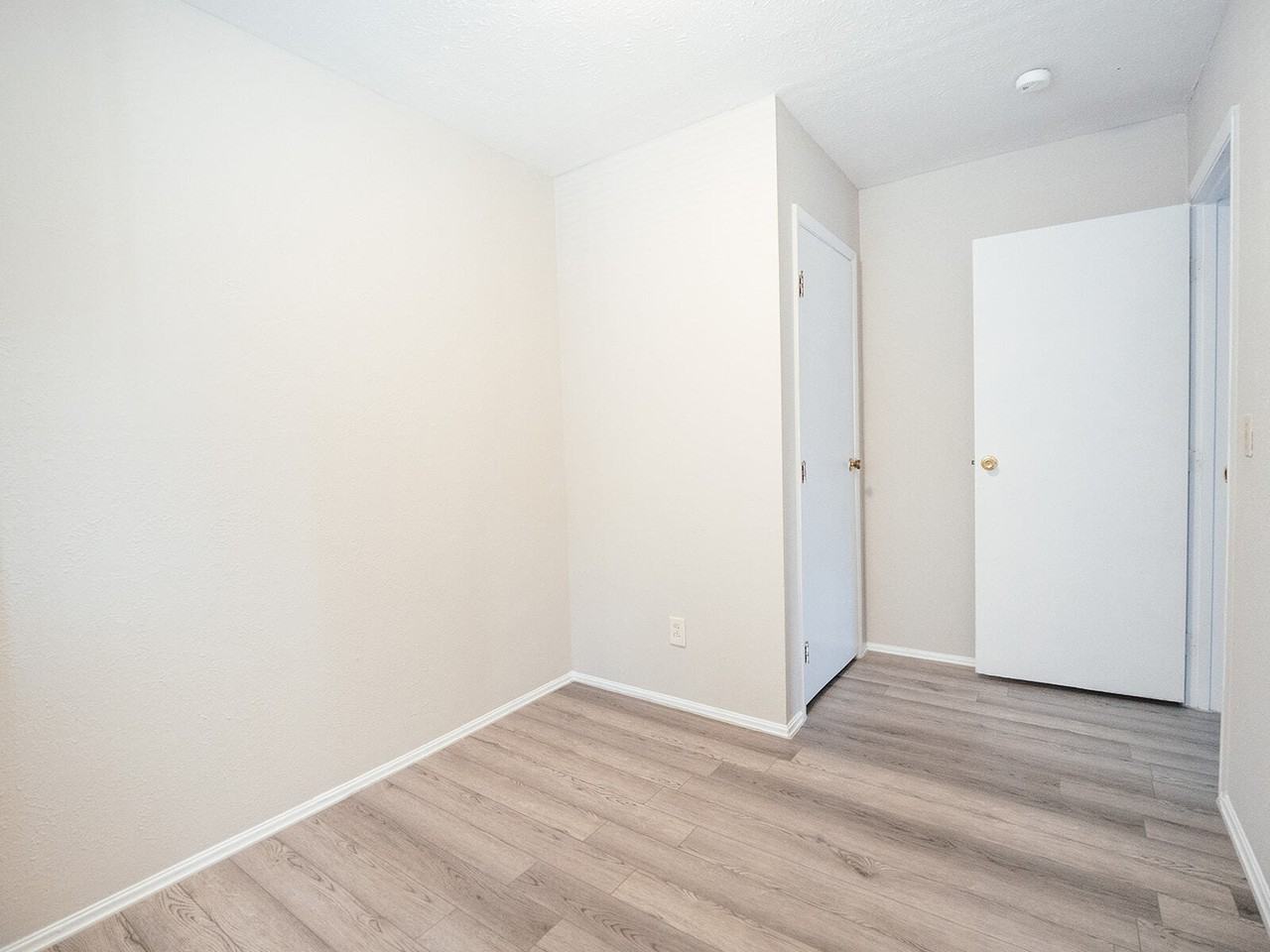 Lexington Avenue - Photo 4 of 18