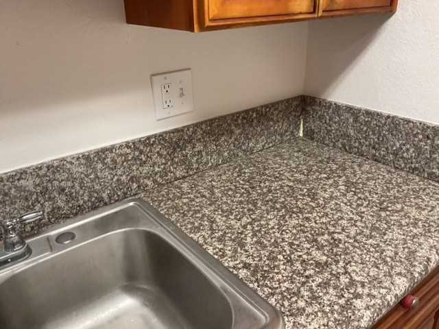 1586 Yosemite Dr. - Photo 2 of 16