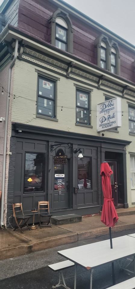 13 Railroad Avenue - Photo 4 of 24