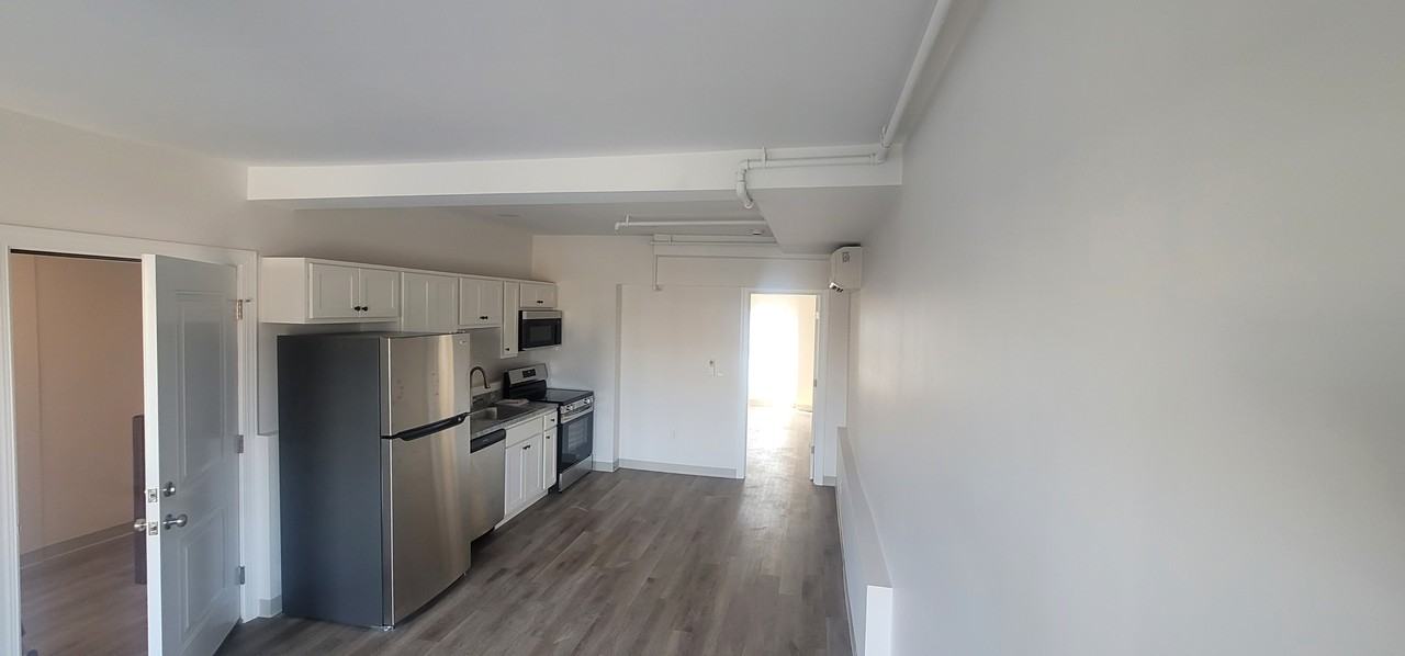 13 Railroad Avenue - Photo 7 of 24