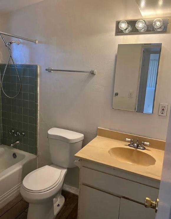 1128 // 3226 E Bellevue St - Photo 6 of 9