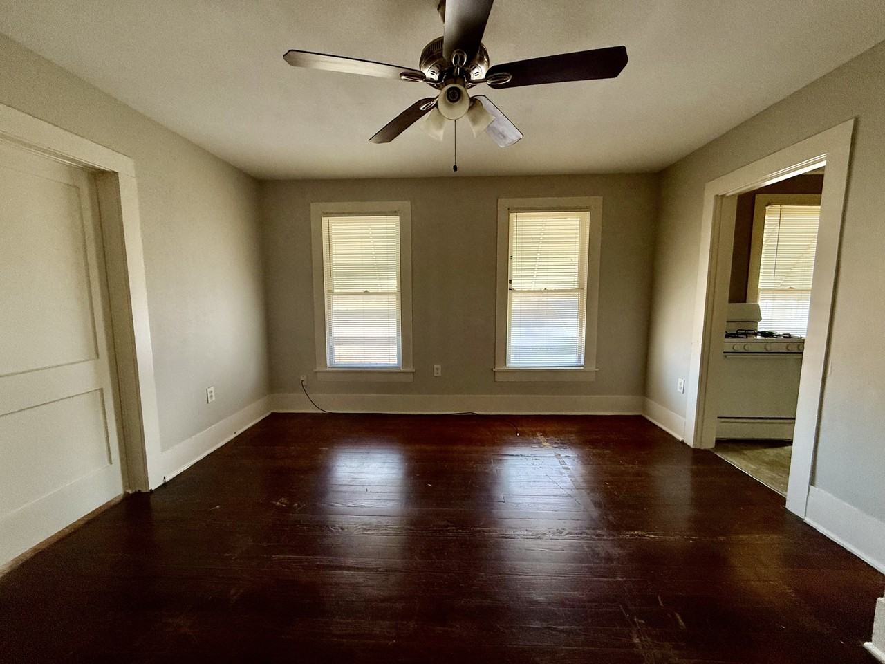 3100 Avenue G - Photo 3 of 12
