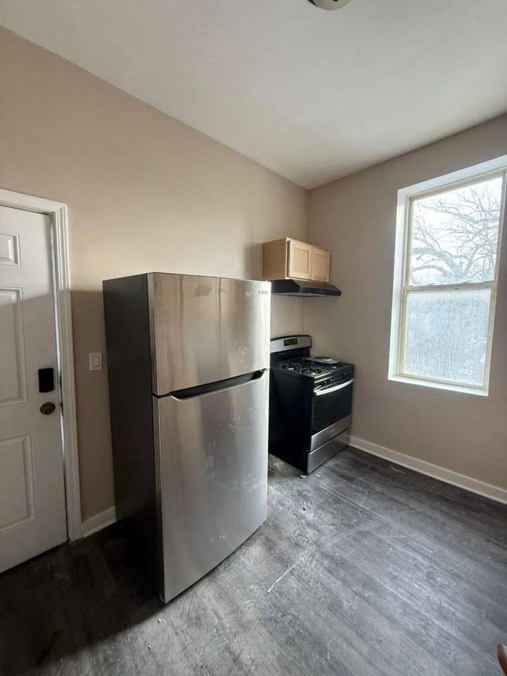 1319 South Harding Avenue - Photo 7 of 50