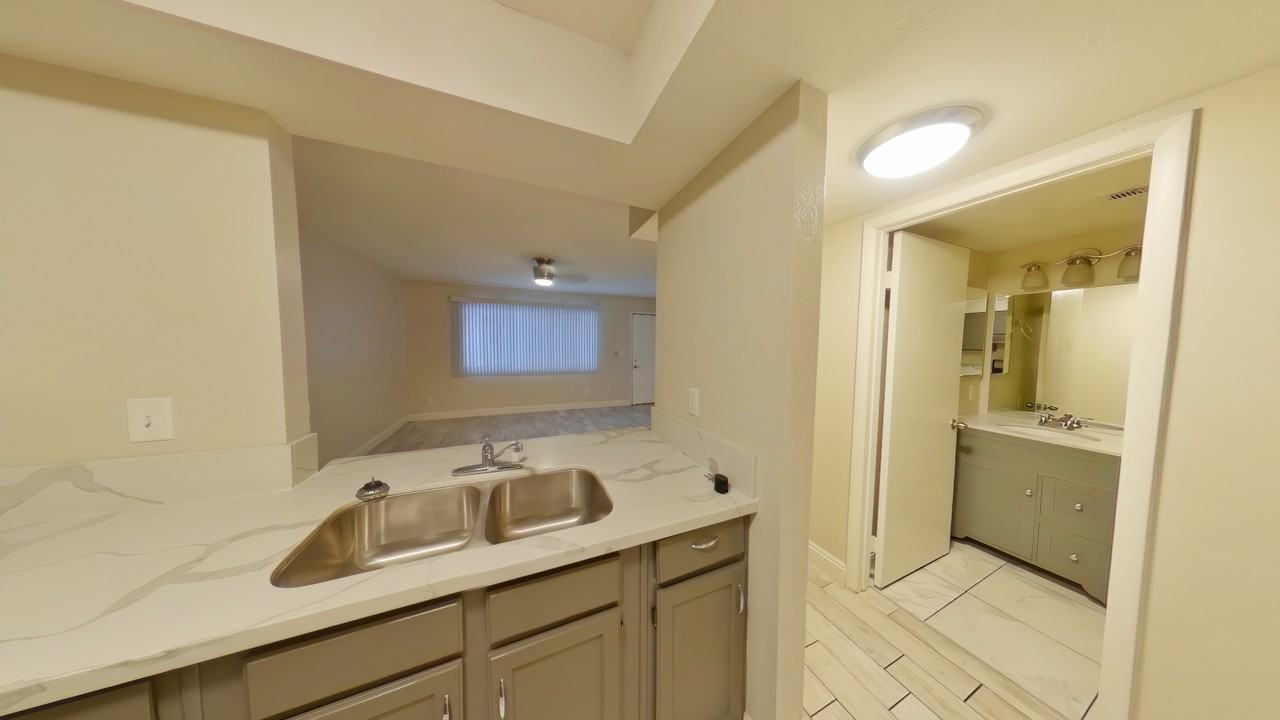 1640 Athol Avenue - Photo 4 of 20