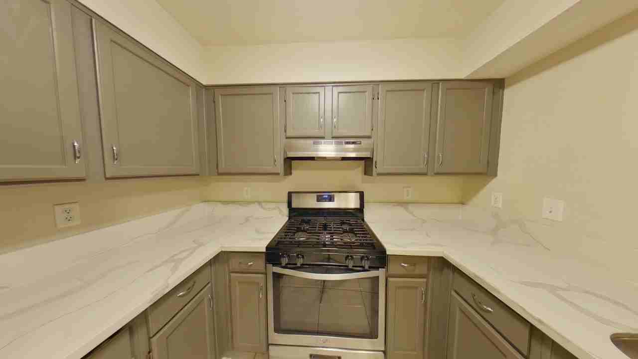 1640 Athol Avenue - Photo 5 of 20