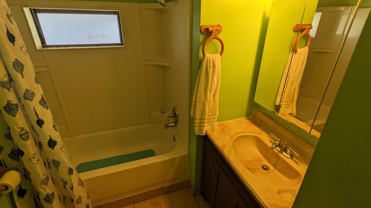 Bigg's Mobile Home & RV Park - Photo 4 of 35