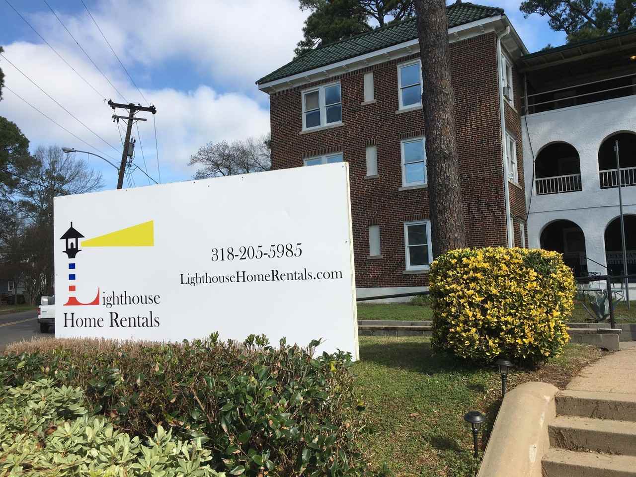 2531 Creswell Avenue - Photo 3 of 4