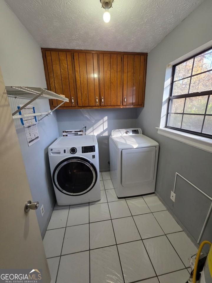 522 Knollwood Drive - Photo 5 of 34