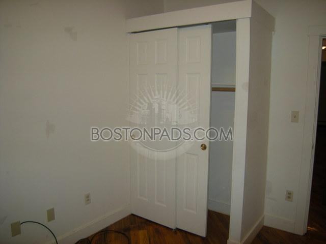 585 Shirley St 1 - Photo 2 of 6