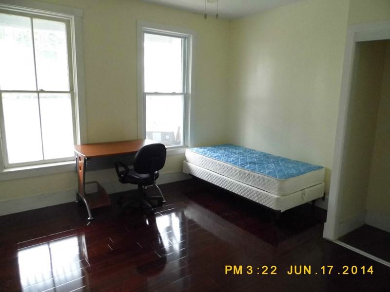 1710 East Fayette St - Photo 7 of 30