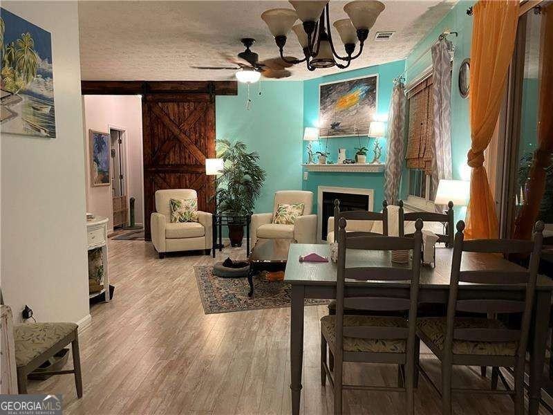 968 Windcroft Cir Nw - Photo 2 of 15