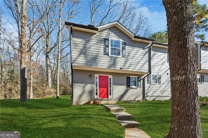 752 Barnes Mill Trace Northeast - Photo 2 of 27