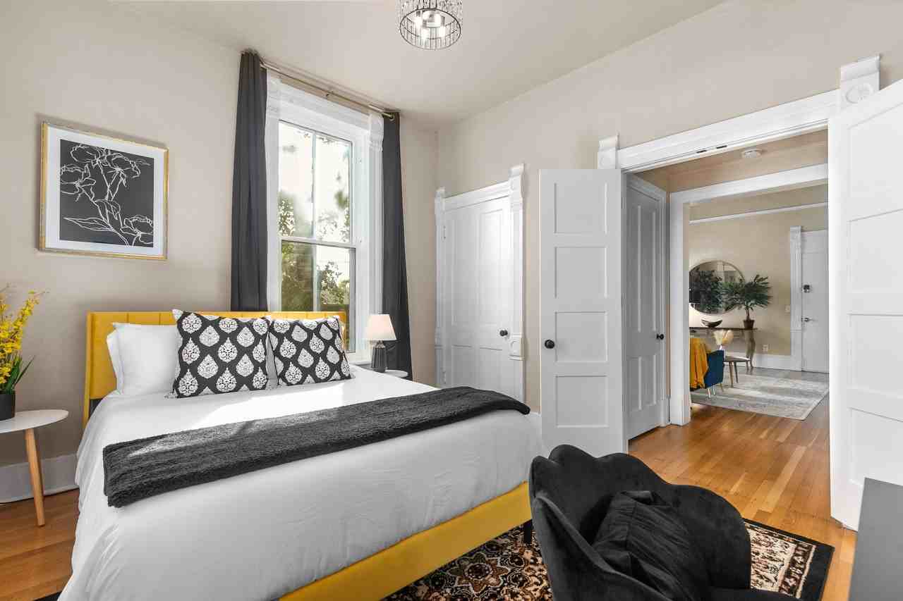 332 4th Street - Photo 4 of 50