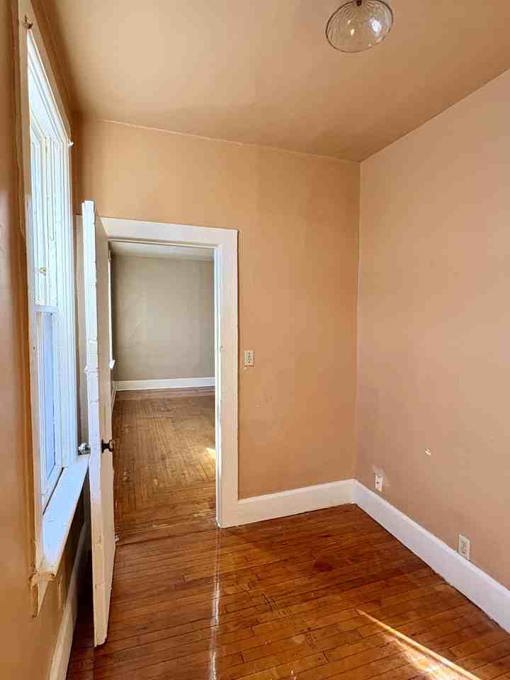 207 E Burleigh St #1 - Photo 2 of 9