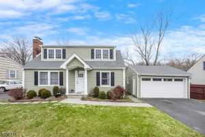 featured image of 26 Skyline Lakes Drive