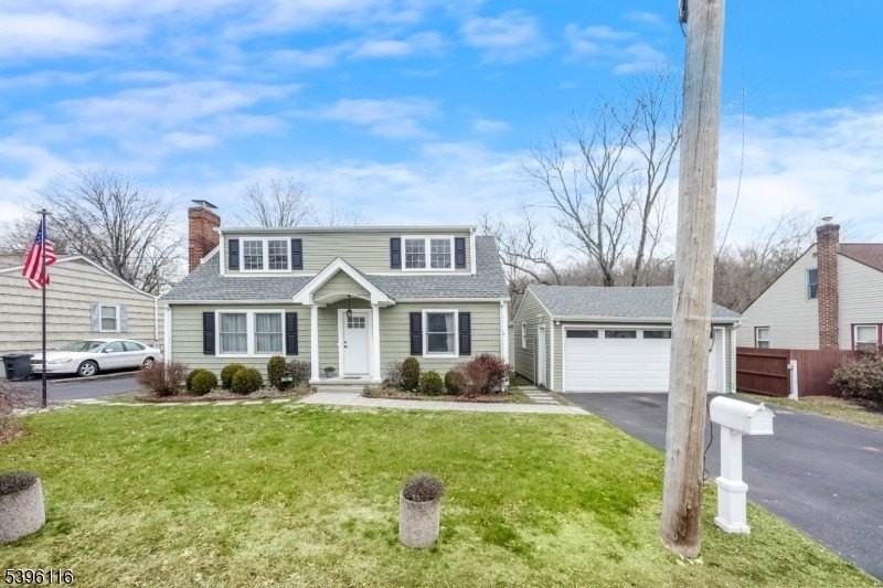 26 Skyline Lake Dr - Photo 3 of 29