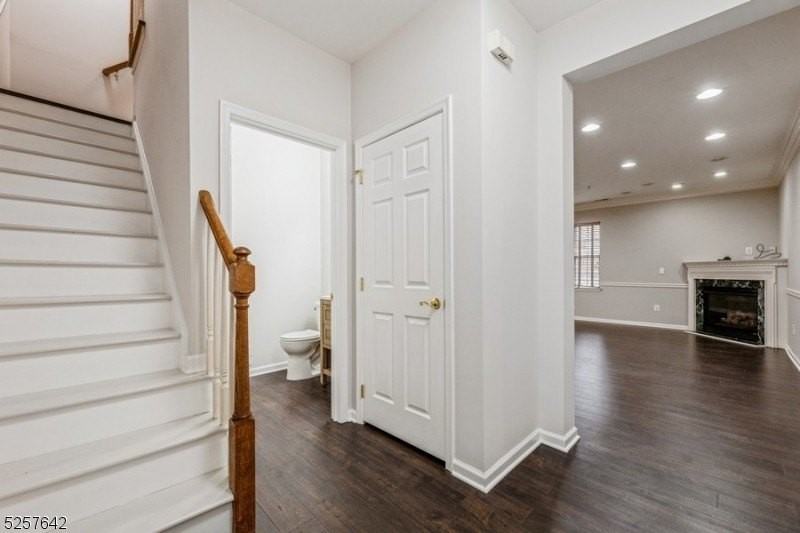 101 Taft Ln - Photo 3 of 38