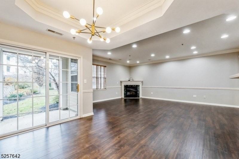 101 Taft Ln - Photo 5 of 38