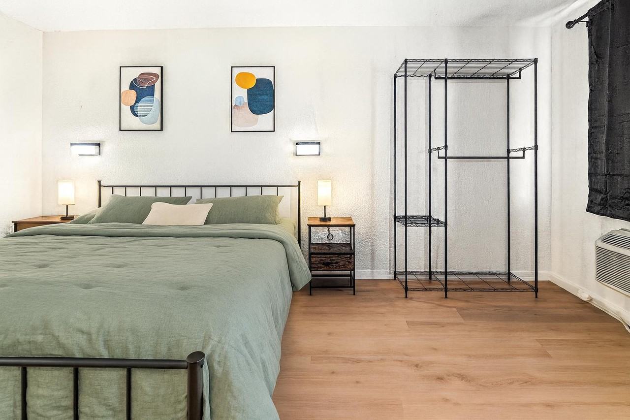 Bridge City Ave - Photo 5 of 7