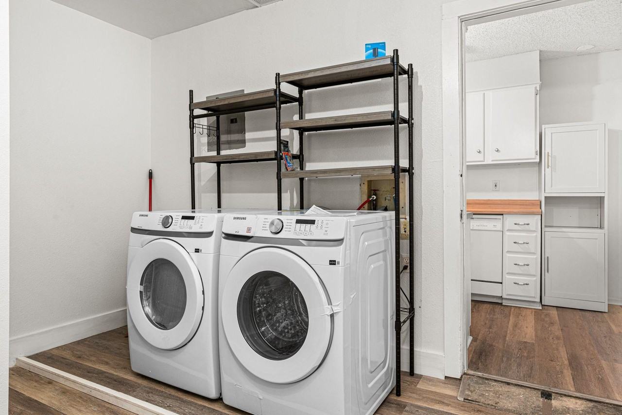 Leafy Hollow - Photo 6 of 18