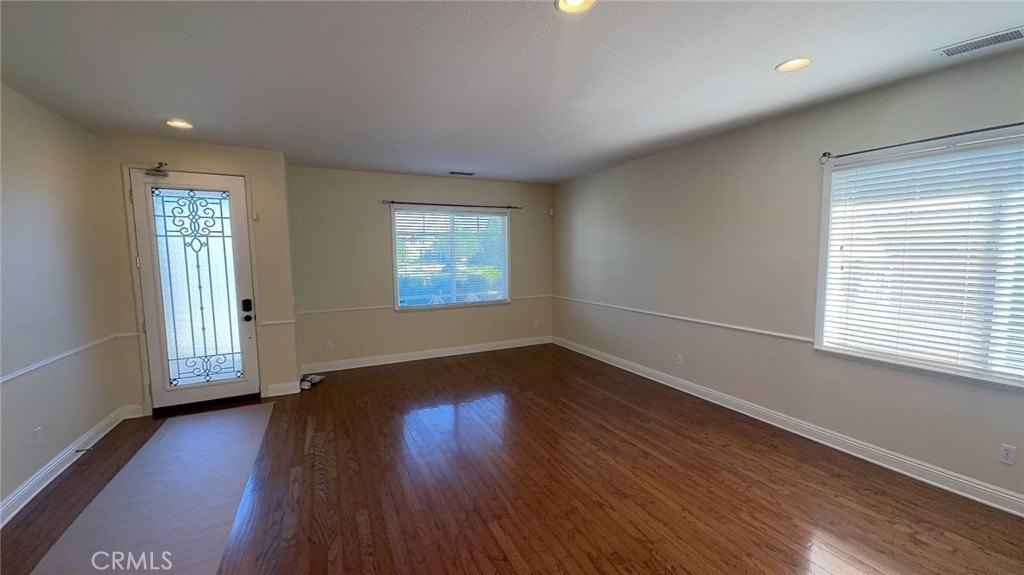 38265 Birch Court - Photo 5 of 46