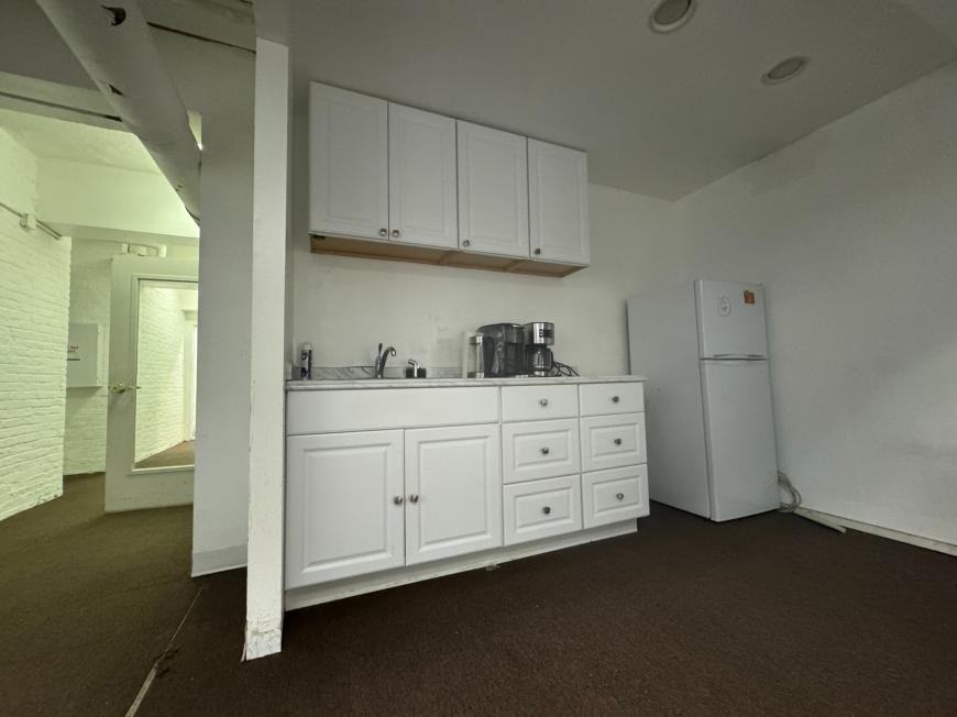 715 Riverside Drive - Photo 3 of 6