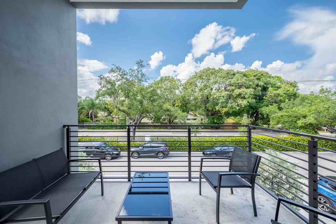 6864 Sw 80th St - Photo 4 of 8