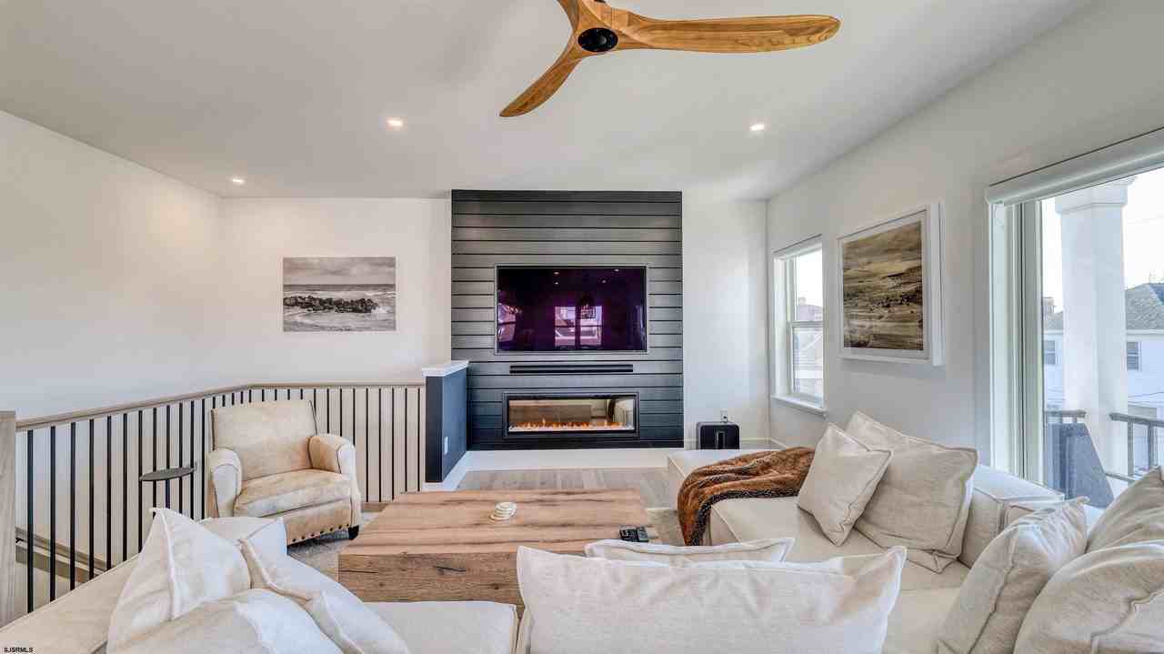 107 N New Haven Ave - Photo 7 of 29