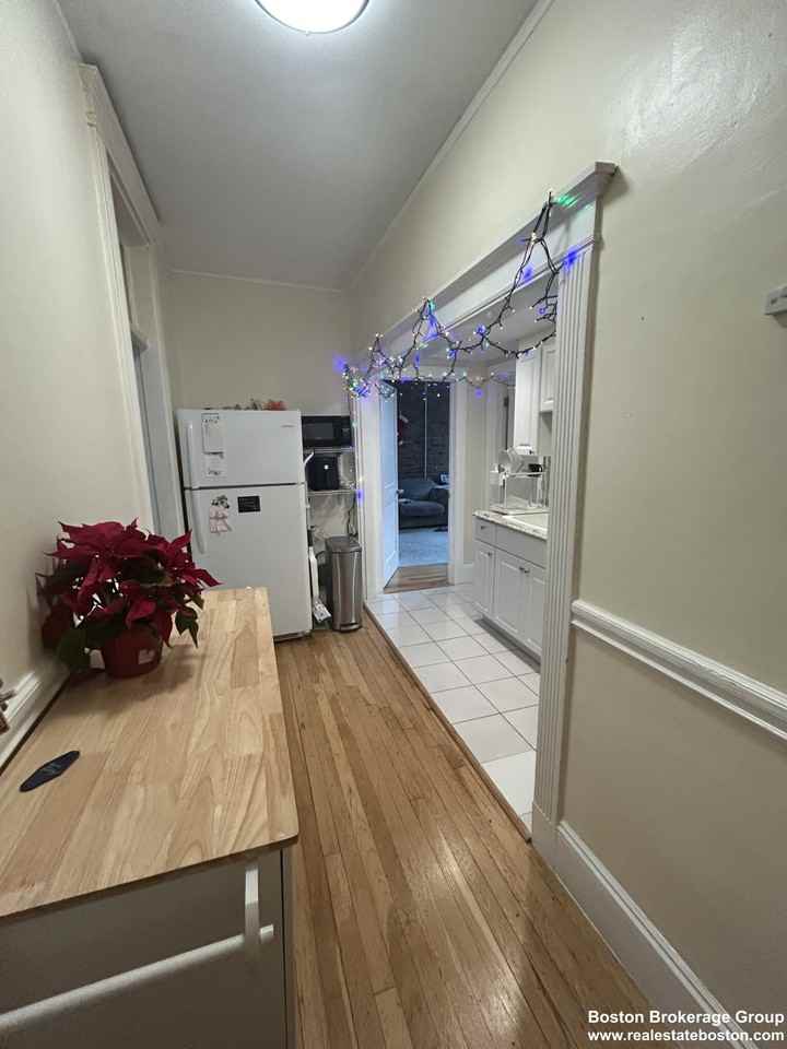 42 Hemenway St #22 - Photo 2 of 15