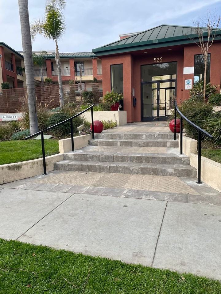 105 - Adams Place - Photo 3 of 33