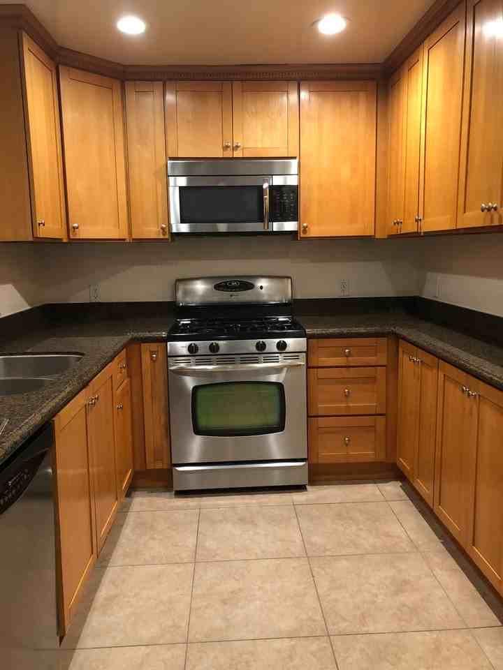 105 - Adams Place - Photo 4 of 33