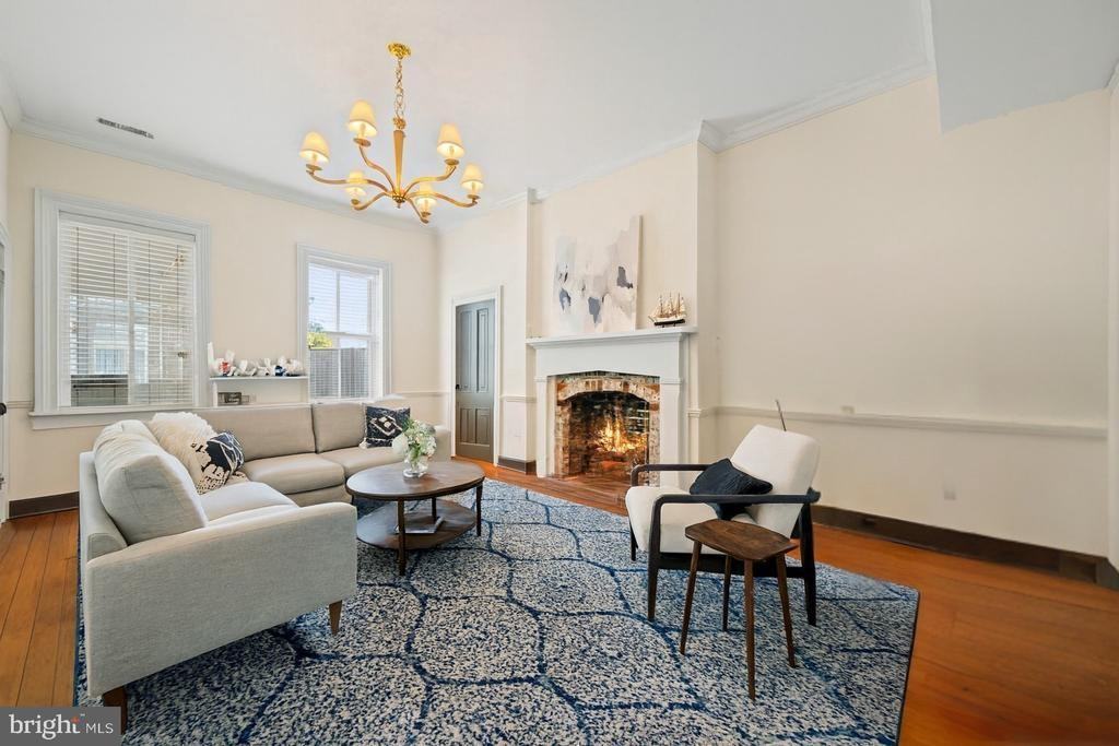 415 William Street - Photo 3 of 17
