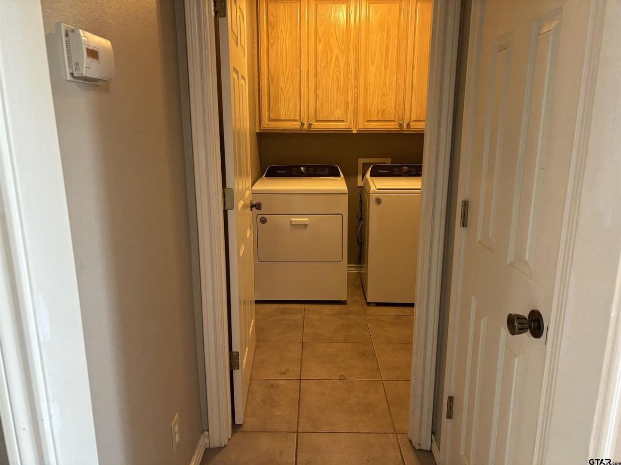 1202 Arnold Lane - Photo 5 of 30