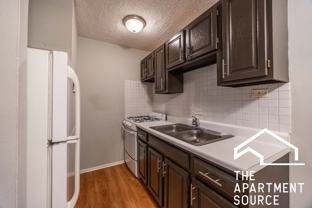 4612 N Beacon St #2F - Photo 1 of 1