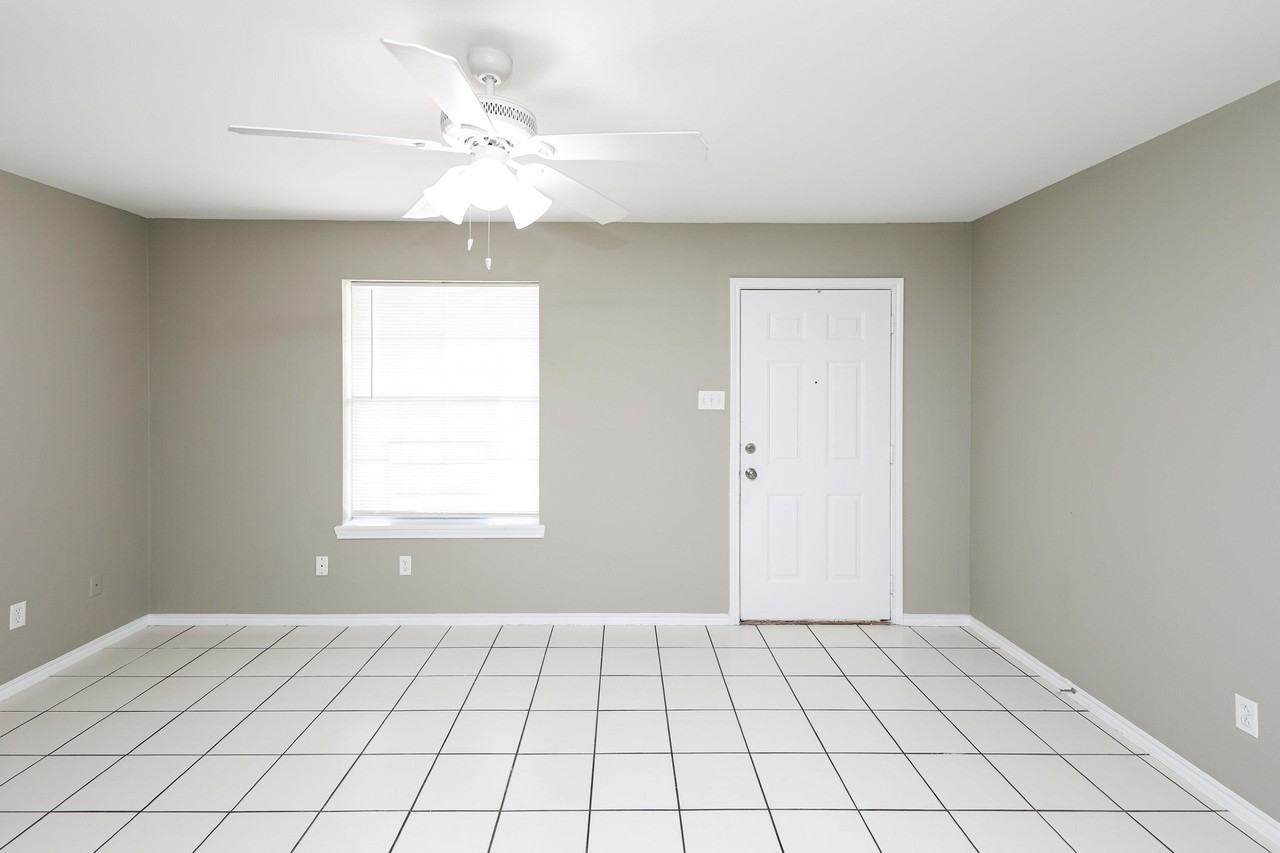 8911 Mcpherson Road - Photo 3 of 28