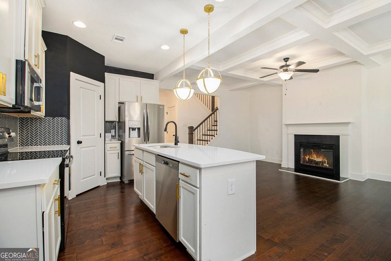 2249 Mulsanne Dr - Photo 5 of 30